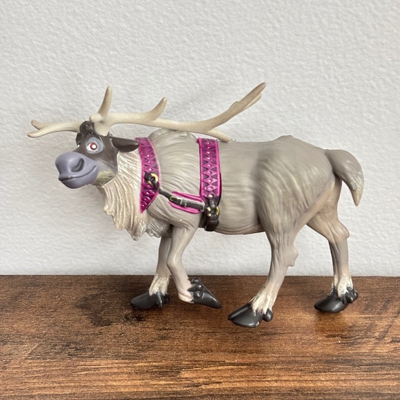 DISNEY Frozen SVEN Reindeer Toy Figure 4" Cake Topper - Picture 1 of 7